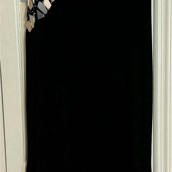 XSCAPE One-Shoulder Broken-Mirror Detail Gown Size 14 NWT - Picture 5 of 6